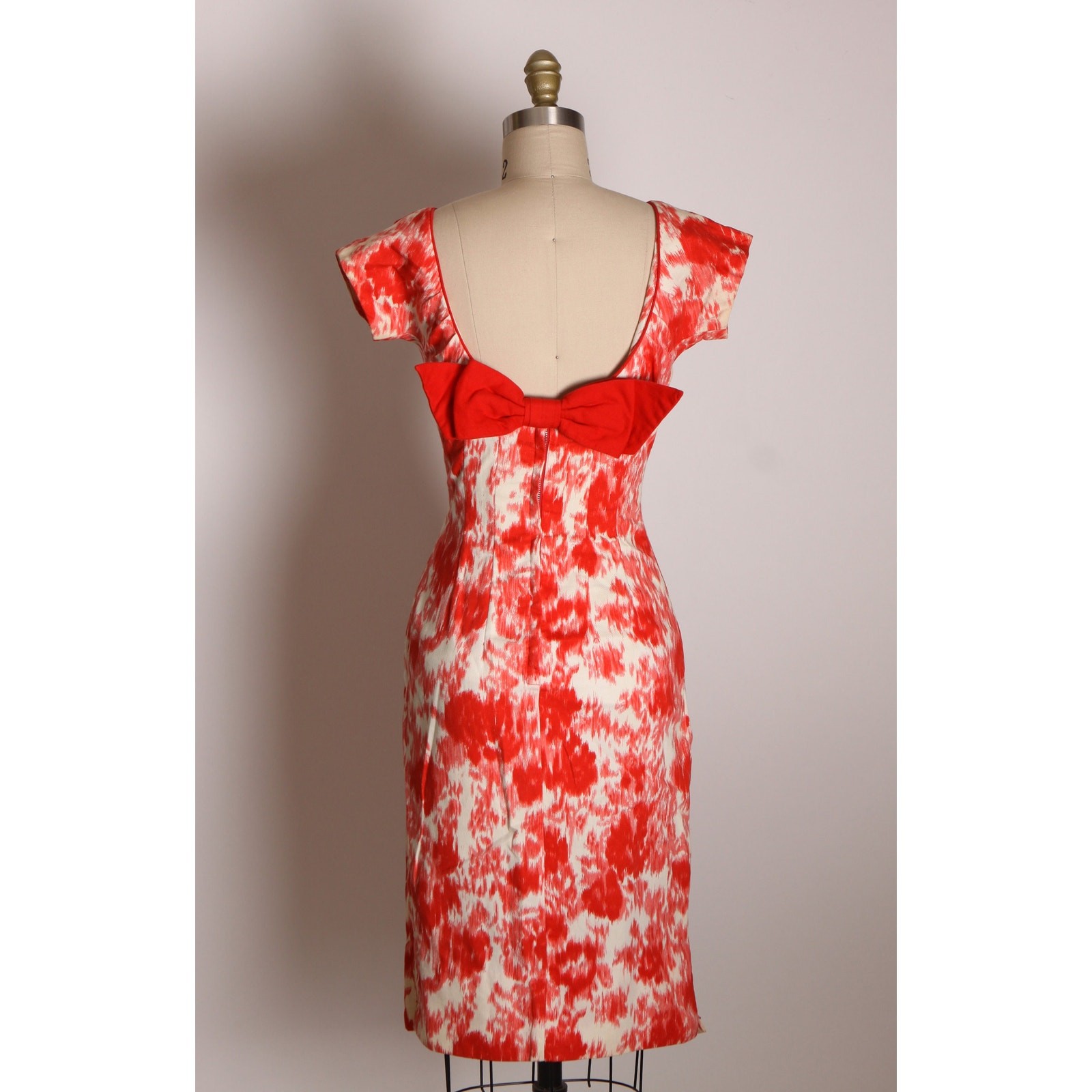 1950s Coral Red Orange Pink White Abstract Short Sleeve Wiggle Dress