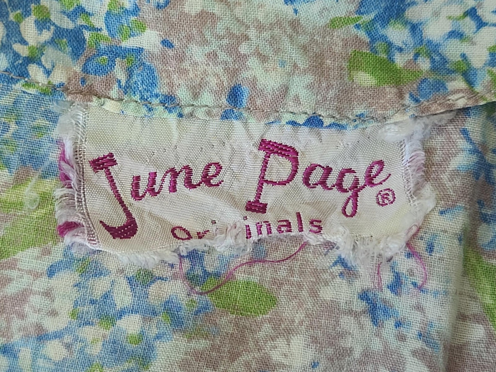 Vintage 1940s 1950s Light Blue Green White Flower Print Dress June Page W-28.5″