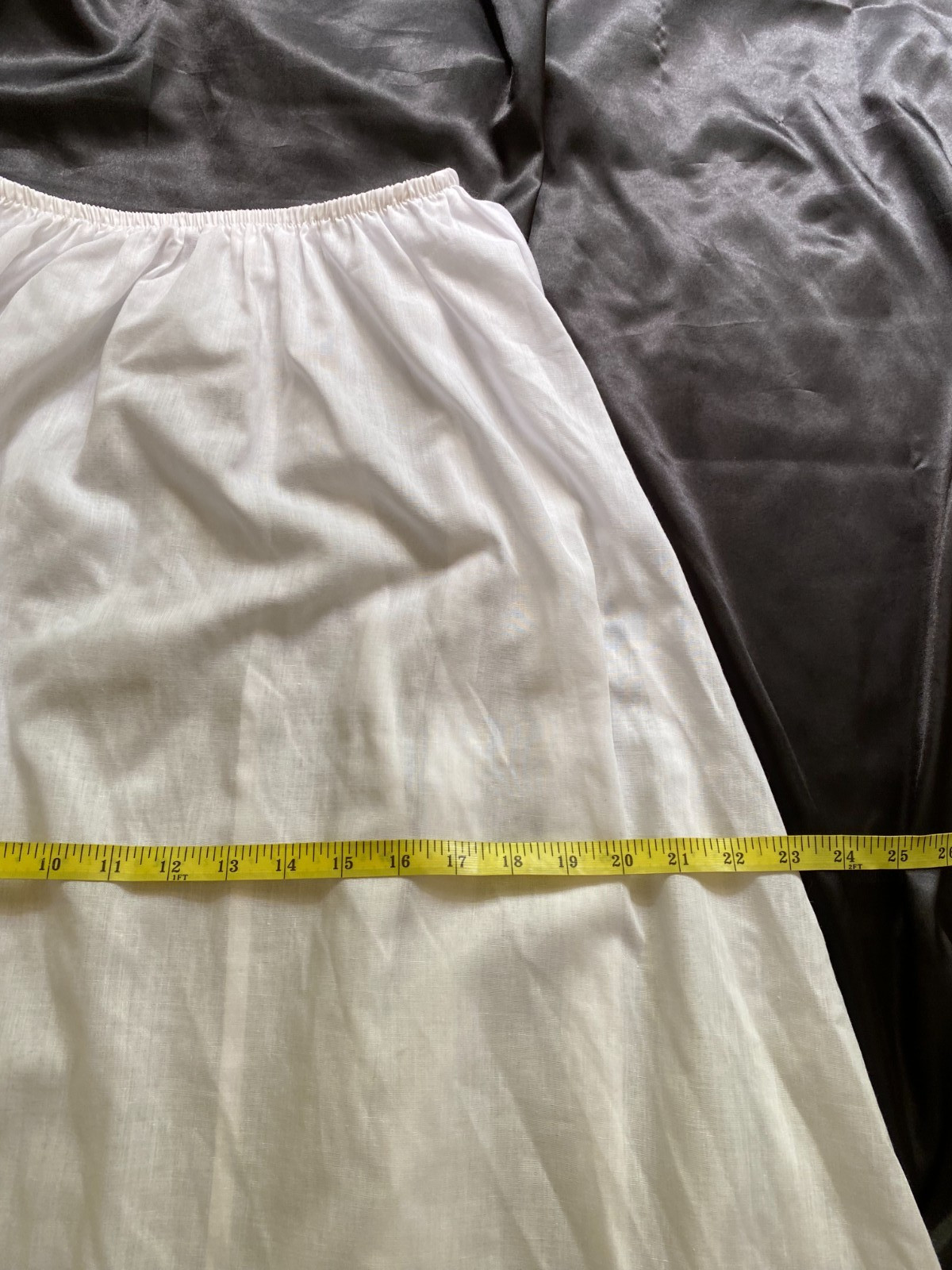 Vintage 1970s You Babes White Cotton Eyelet Tiered Boho Skirt Medium
