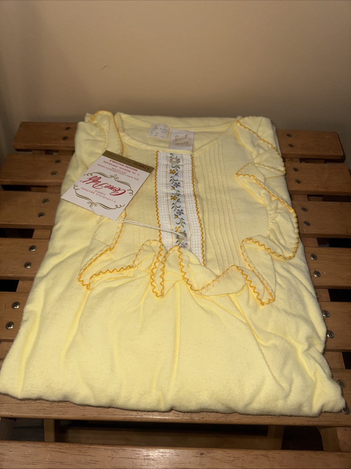 Vintage Women’s Ideal Lady Full Length Gown Pajamas Size 42 (L) Yellow Flowers