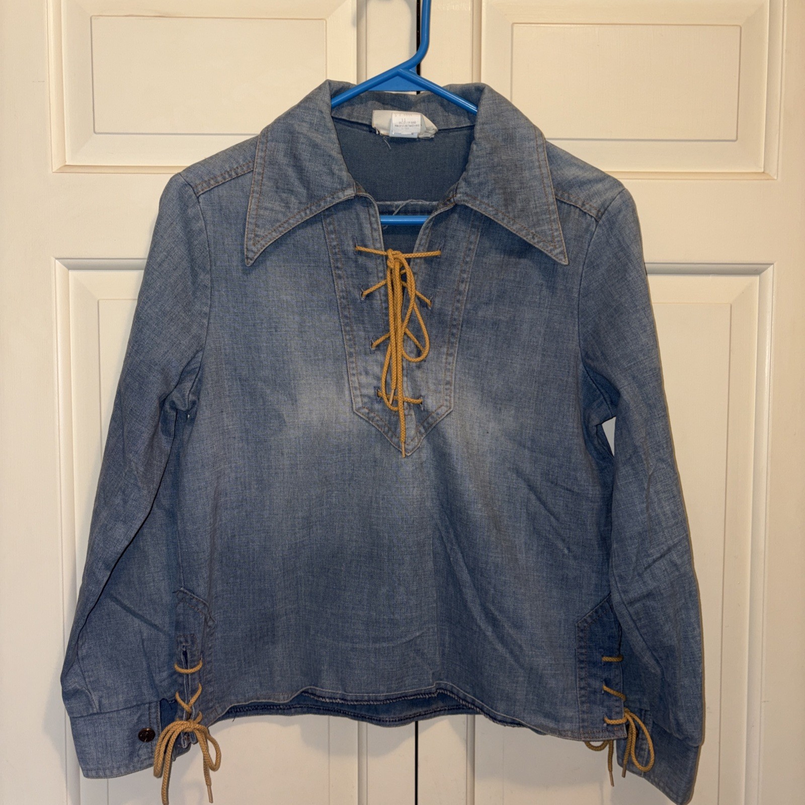 Vintage J.C. Penney Fashion Denim Lace-up pullover 60’s shirt l/s size 11 USA