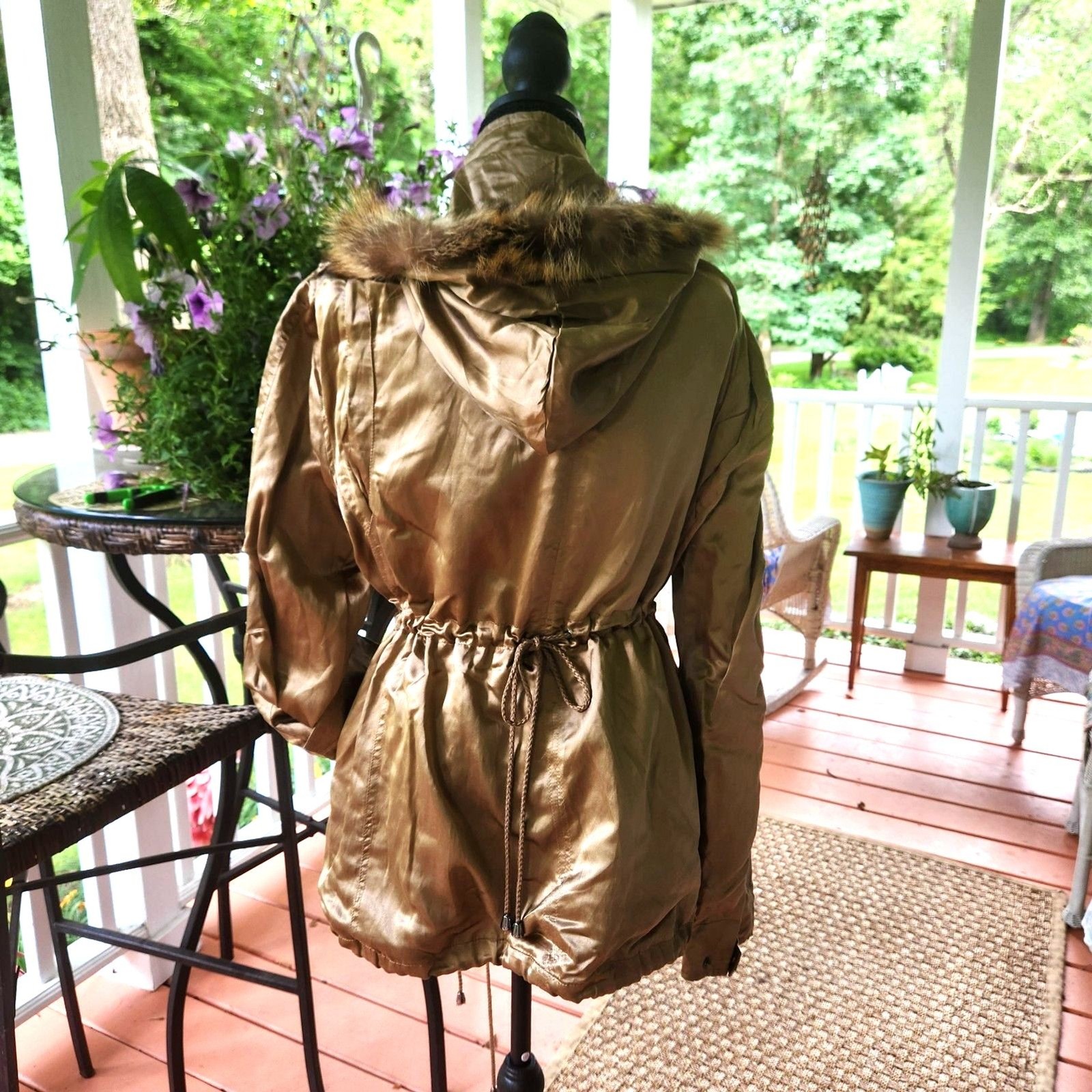 La Rok Luxe Windbreaker Jacket Lightweight, Gold, Med. – Vintage Y2K- Hood Lined
