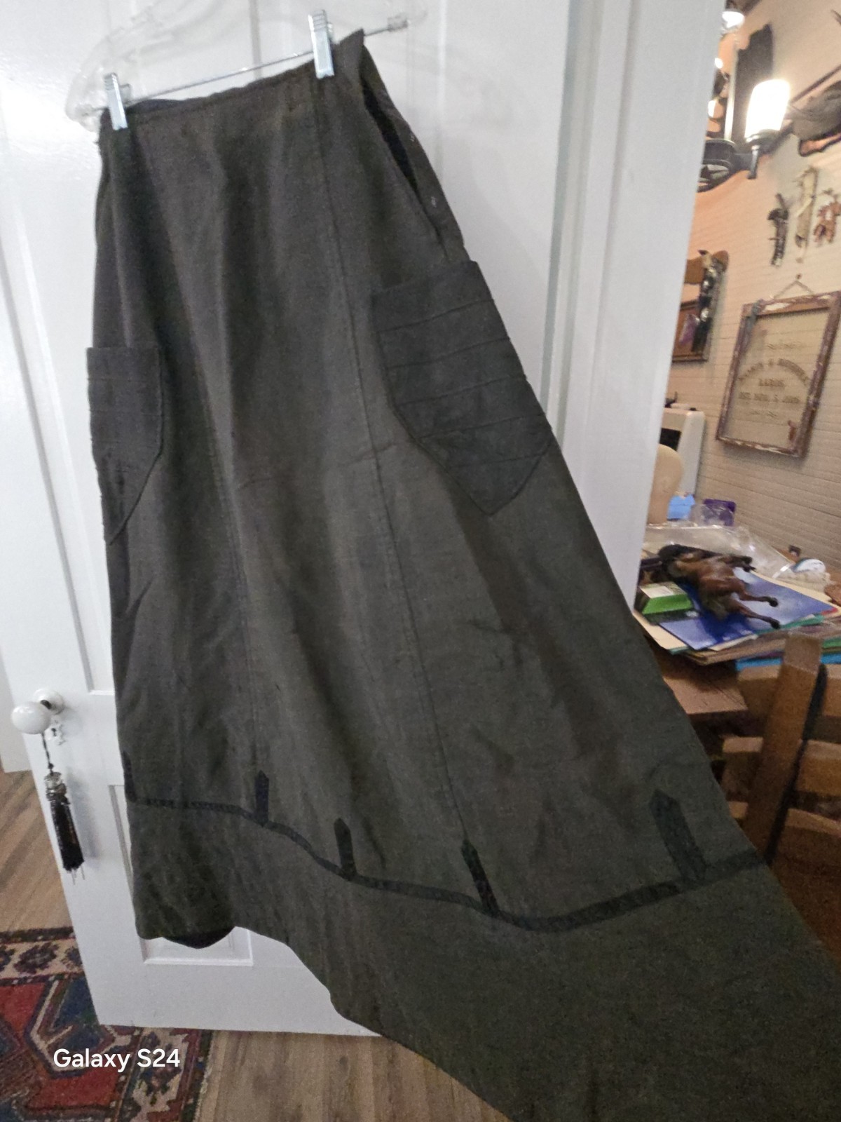 1900’s Heavy Handmade western Vintage maxi Skirt wool Beautiful Detail