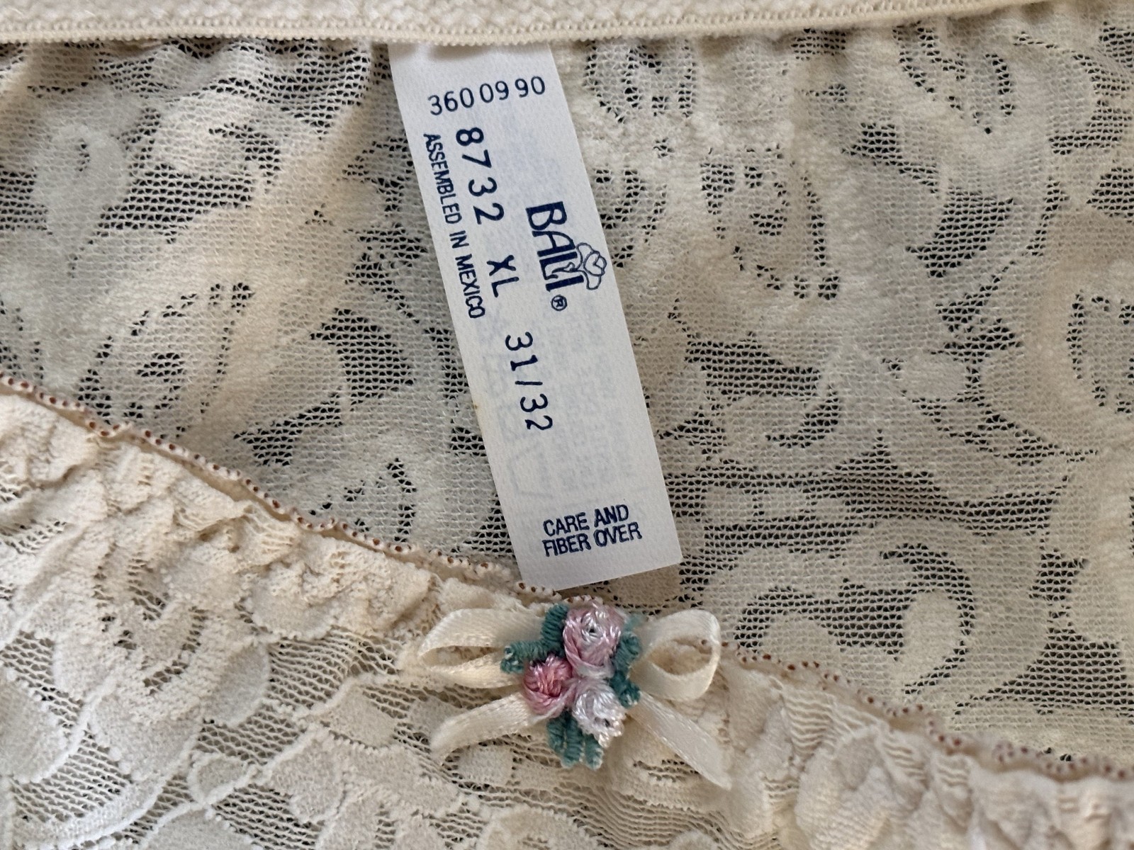 BALI XL Ivory Lace N Smooth Light Control Shaper Hi Cut Brief Panties #8732 NEW