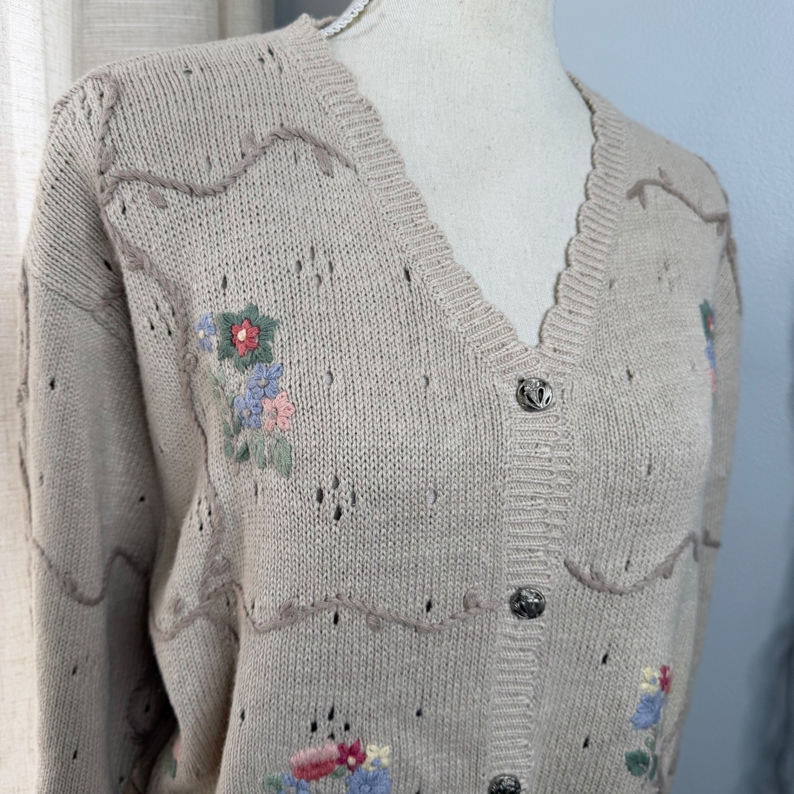 90s Vintage Northern Reflections Floral Embroidered Cardigan Sweater Medium