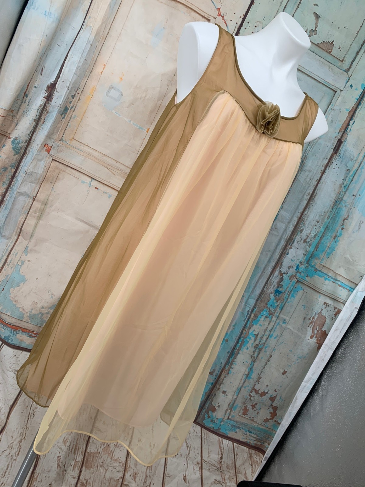 Vintage Vanity Fair Small Sheer Tan & Peach Nylon Chemise W/ Floral Appliqué Sle