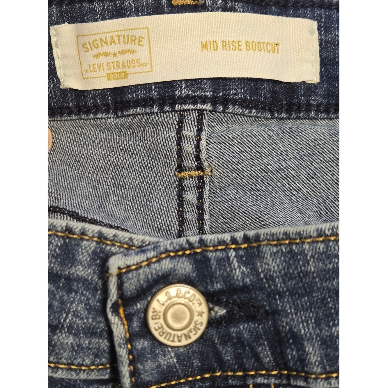 Levi Strauss Signature Mid Rise Bootcut Jeans Women’s 20S W35 L30