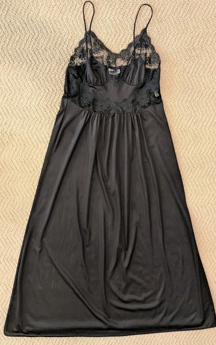 Vtg Rikki New York Silky Black Nylon Lace Maxi Gown Slip Neglige’ Sz M