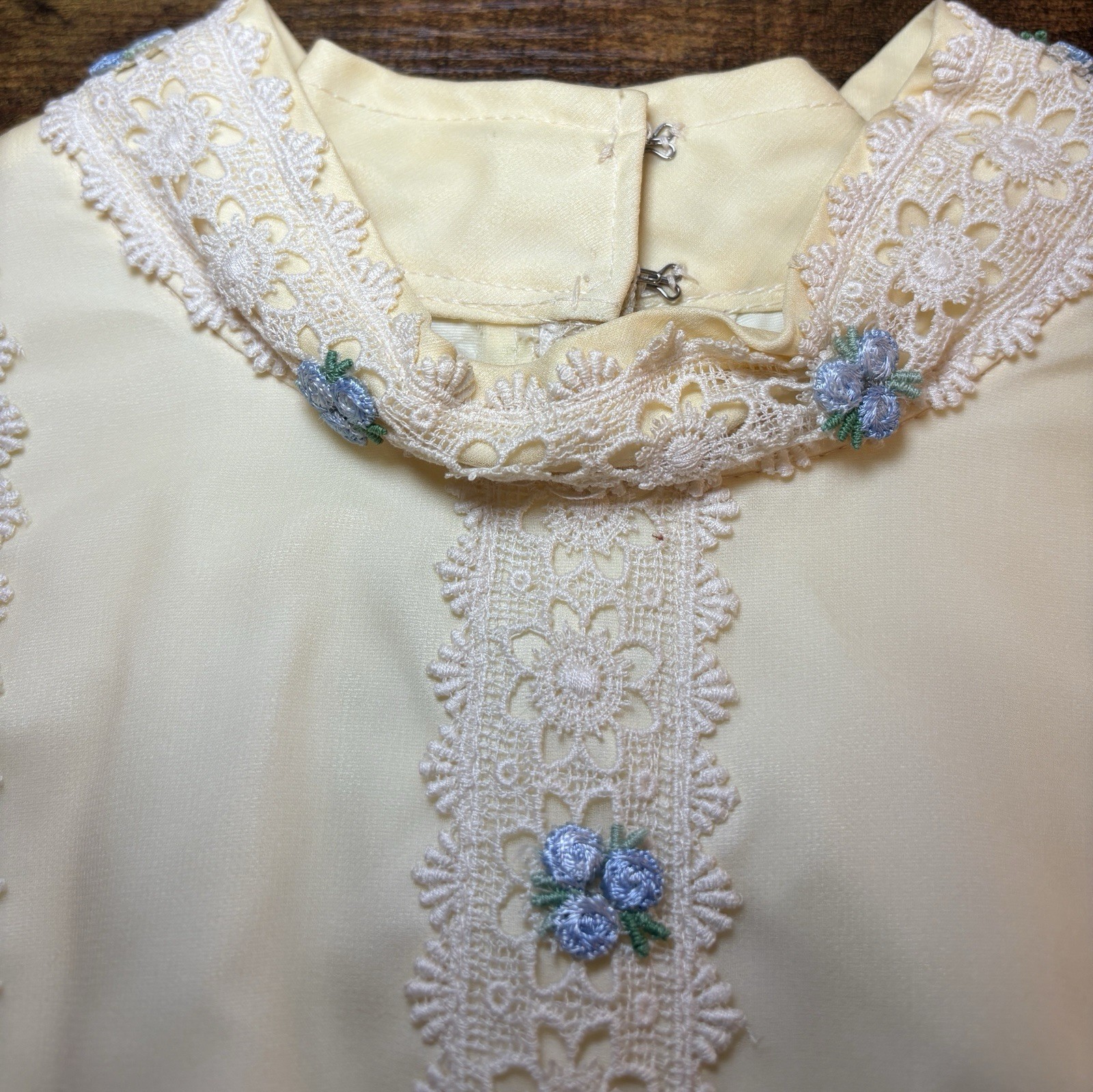 Vintage 1970s Blue Beige Chiffon Velvet Maxi Dress Lace Bodice Sz Medium?