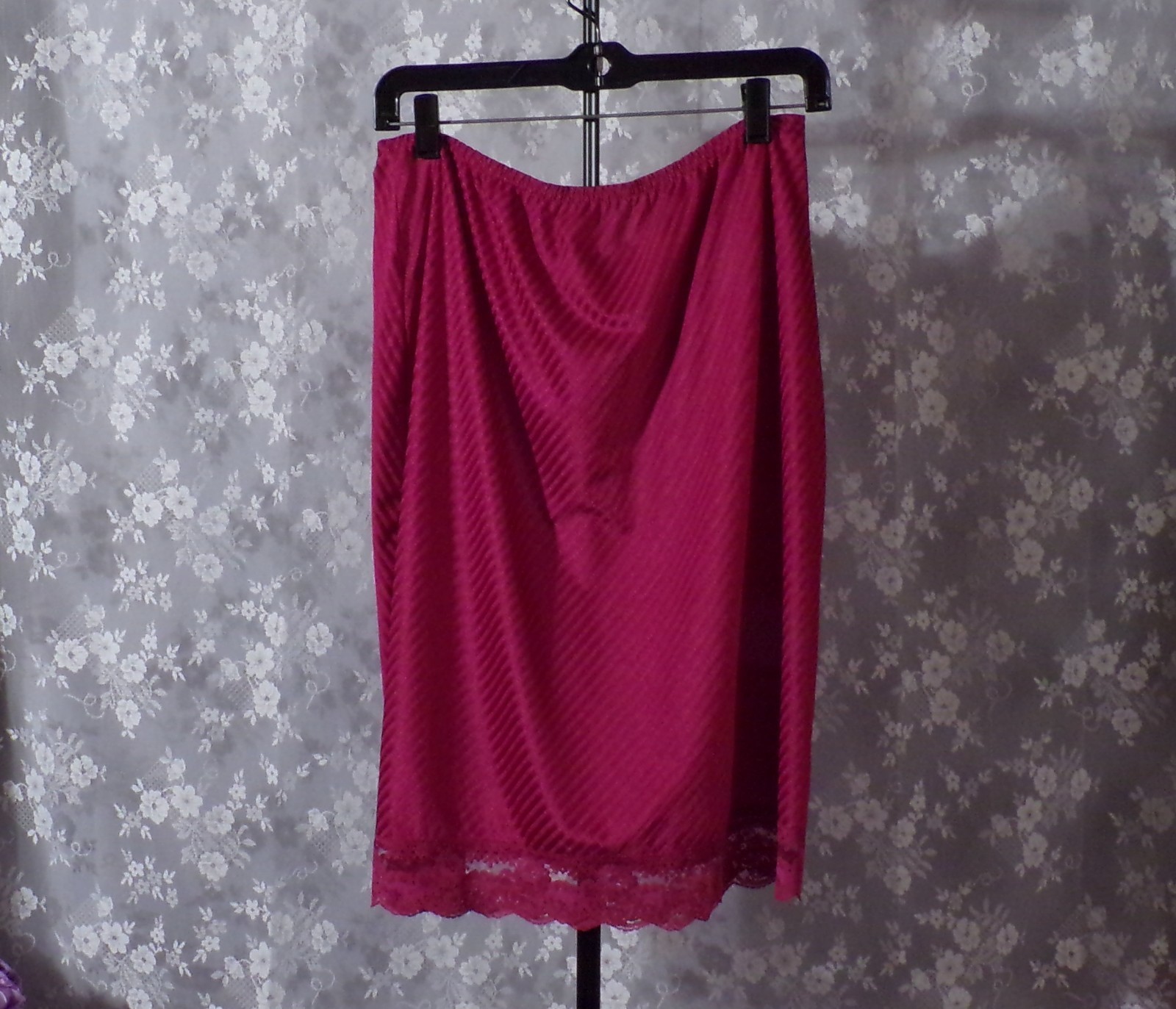 Vintage 80s Maroon Skirt Slip Size Large 1980s Retro Half Mini Slip Undergarment