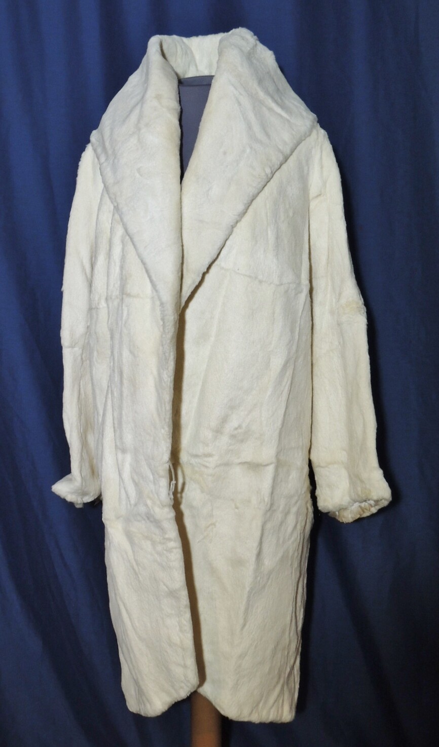 Gorgeous 1920 – 1930’s Art Deco Sheared Ermine ? White Fur Flapper Coat SM