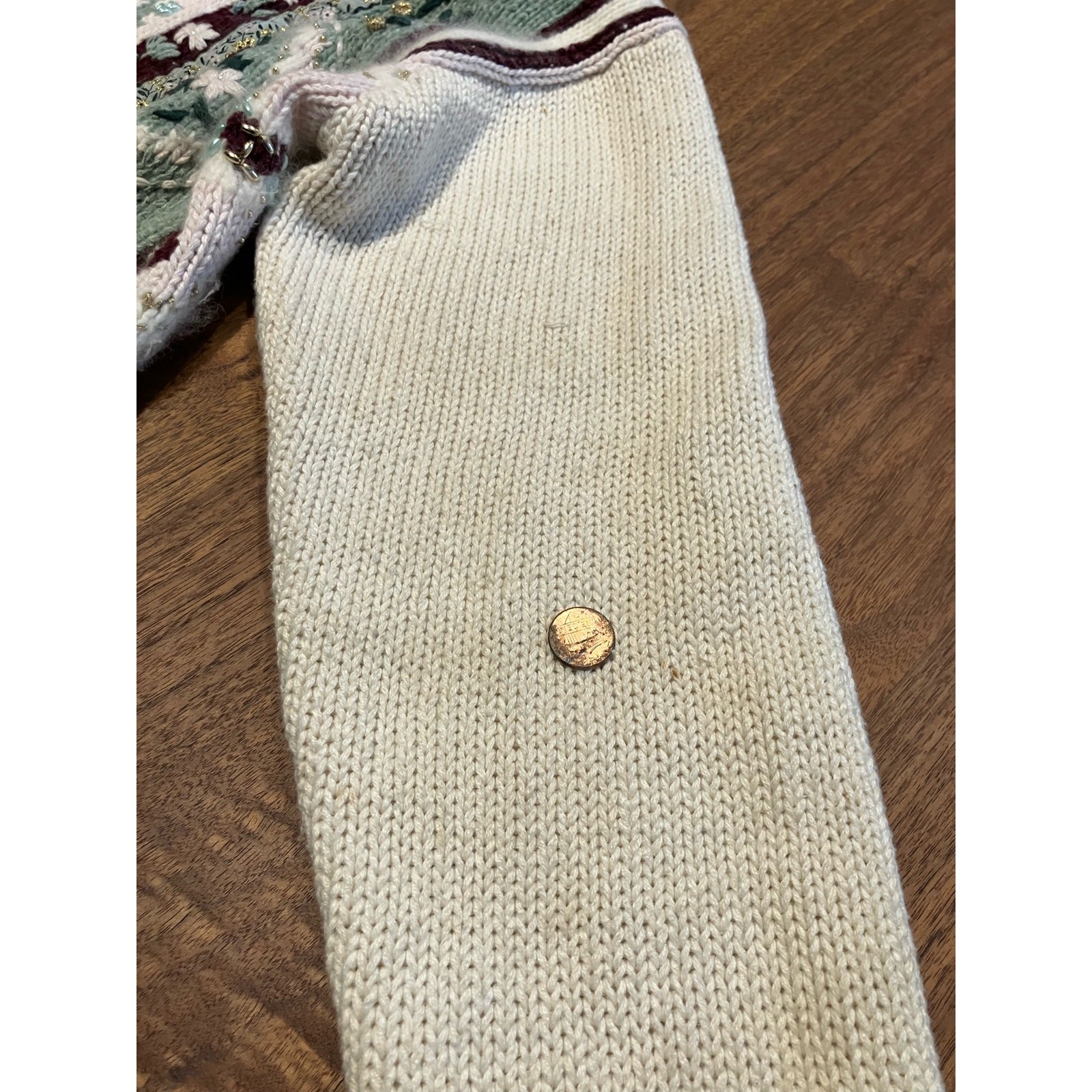 VTG Eagle’s Eye Small Embroidered Floral Beige Gold Green Pink Cardigan Sweater