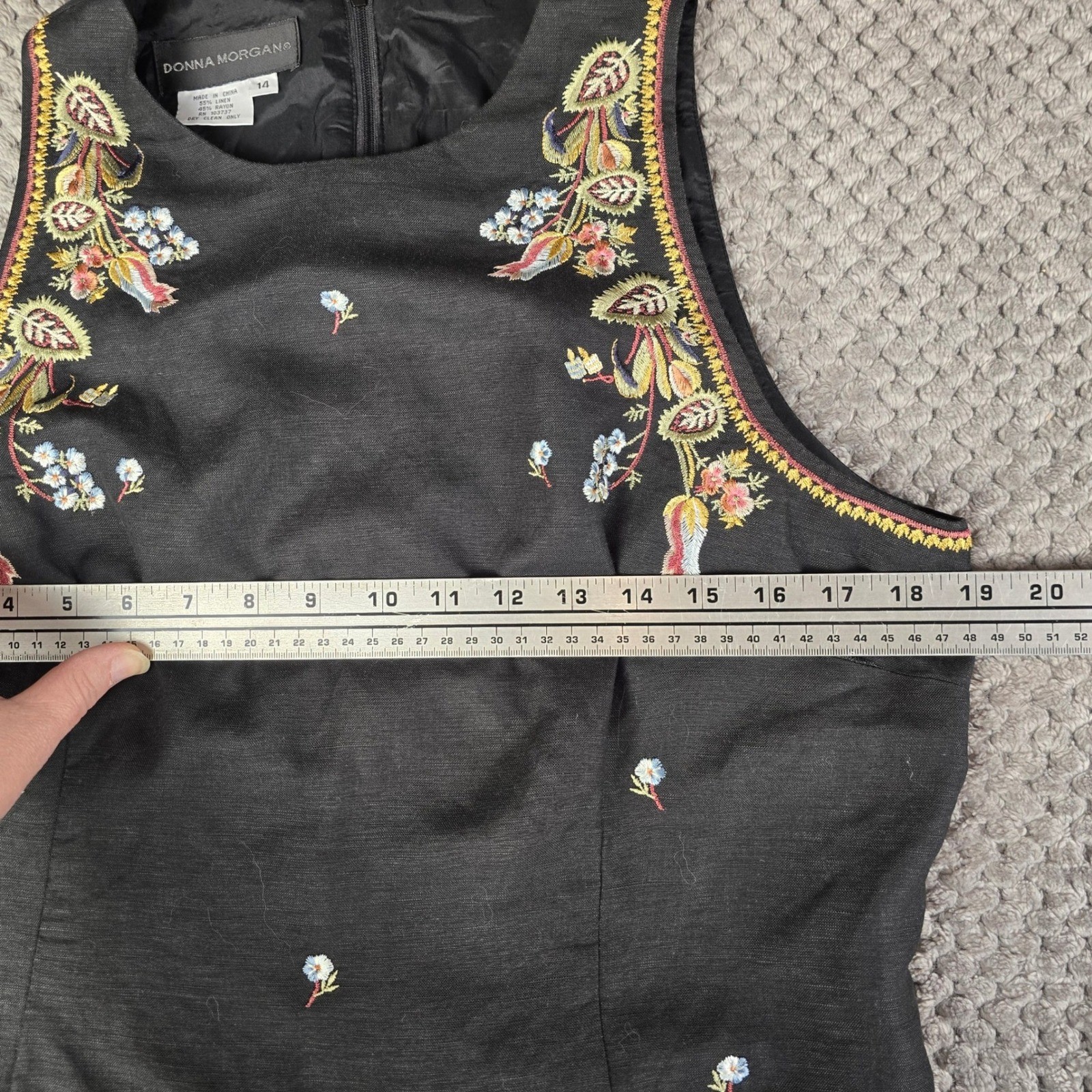 Donna Morgan Vintage Black Linen Blend Floral Embroidered Sleeveless Top Size 14