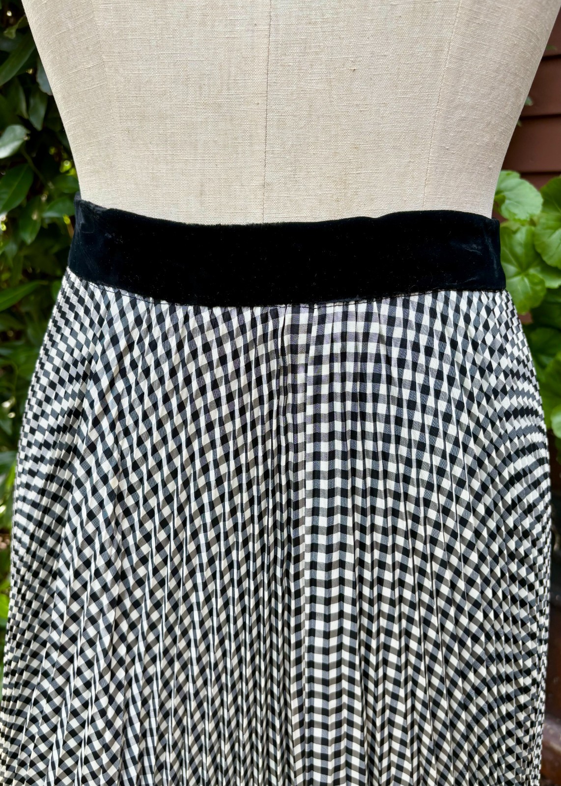 vintage SKIRT BLACK & WHITE CHECK Maxi Accordion Pleats FULL sweep velvet waist