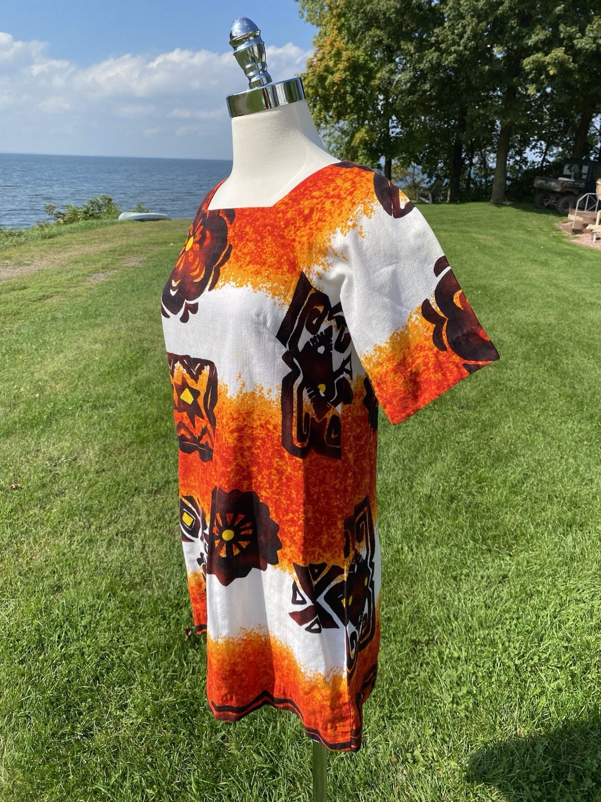 Vtg 1960’s Hawaiian Floral Aloha Dress Size Medium Knee Length Ululani