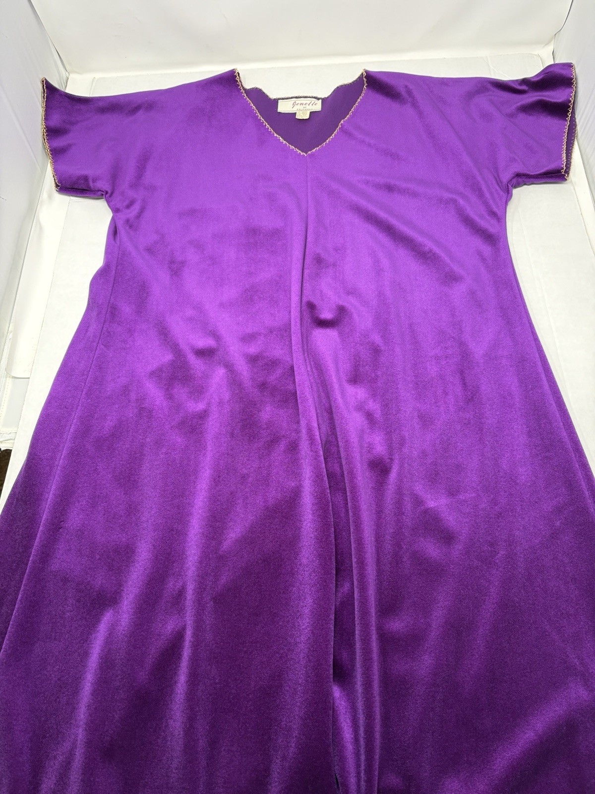 Jenelle California Vintage 1970’s Velour Caftan Hostess Gown Medium Purple Rare