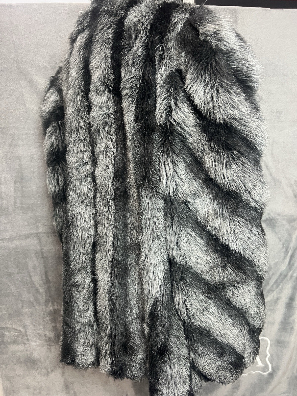 Faux Raccoon Fur Coat Vintage Gray Black Striped Shaggy Winter Jacket – Size?