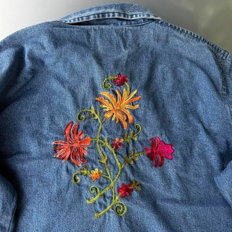 Vintage 90s hippie grandma core Tantrums Embroidered denim jacket floral boho