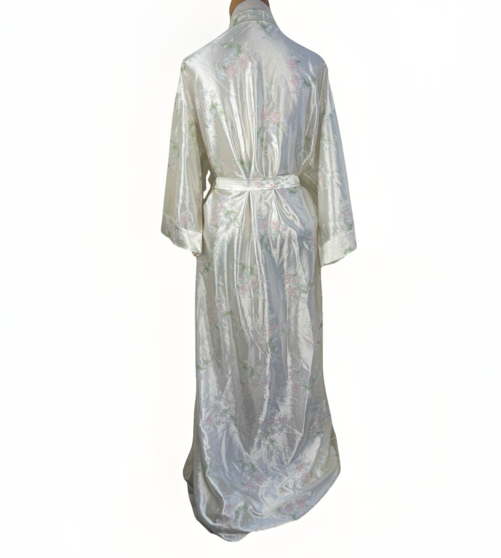 Jenelle Of California Robe Floral Satin One Size White Ivory