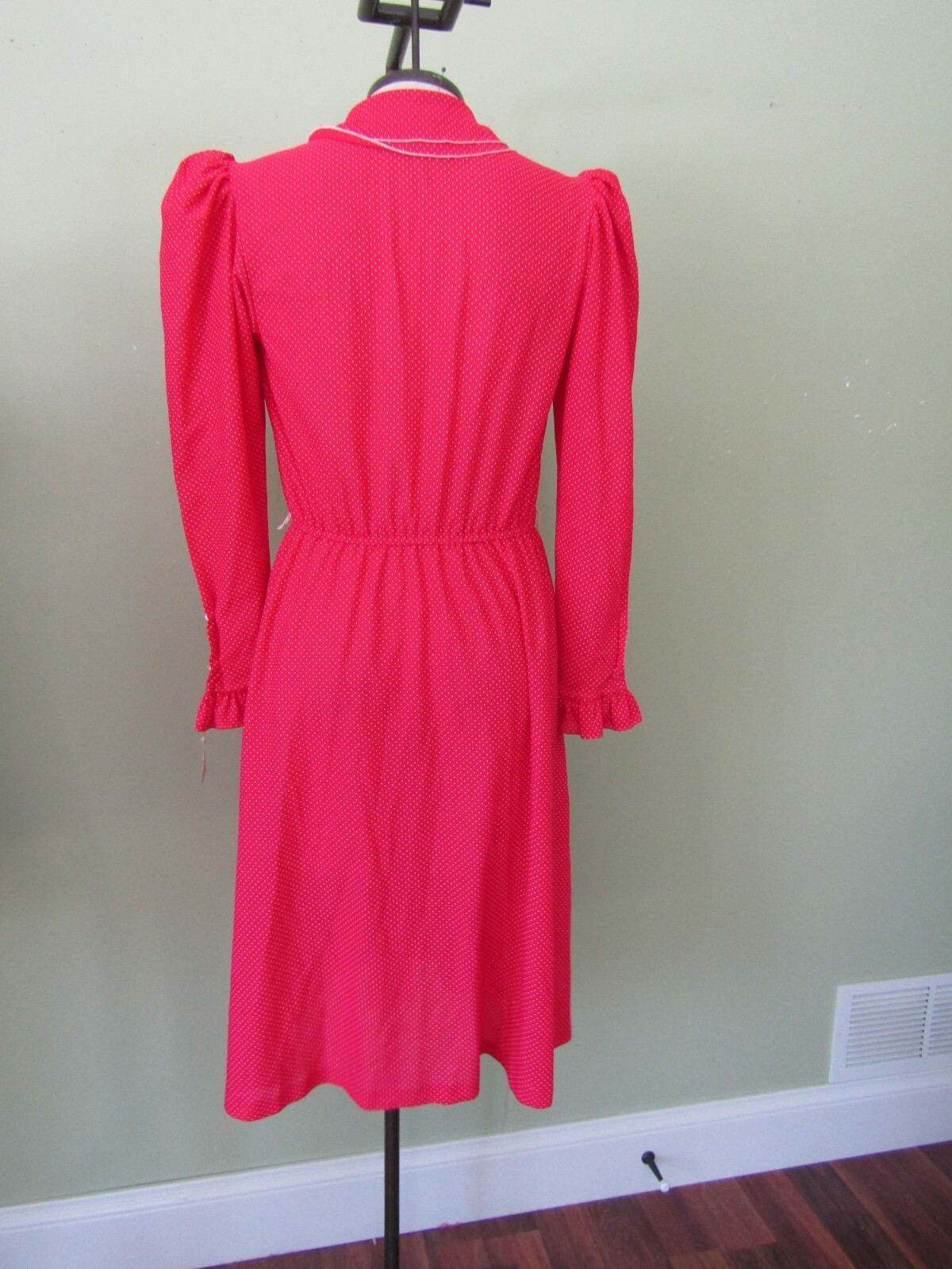 VINTAGE 1970’S PINK DOT RUFFLE DRESS / 36″ BUST MEASURE