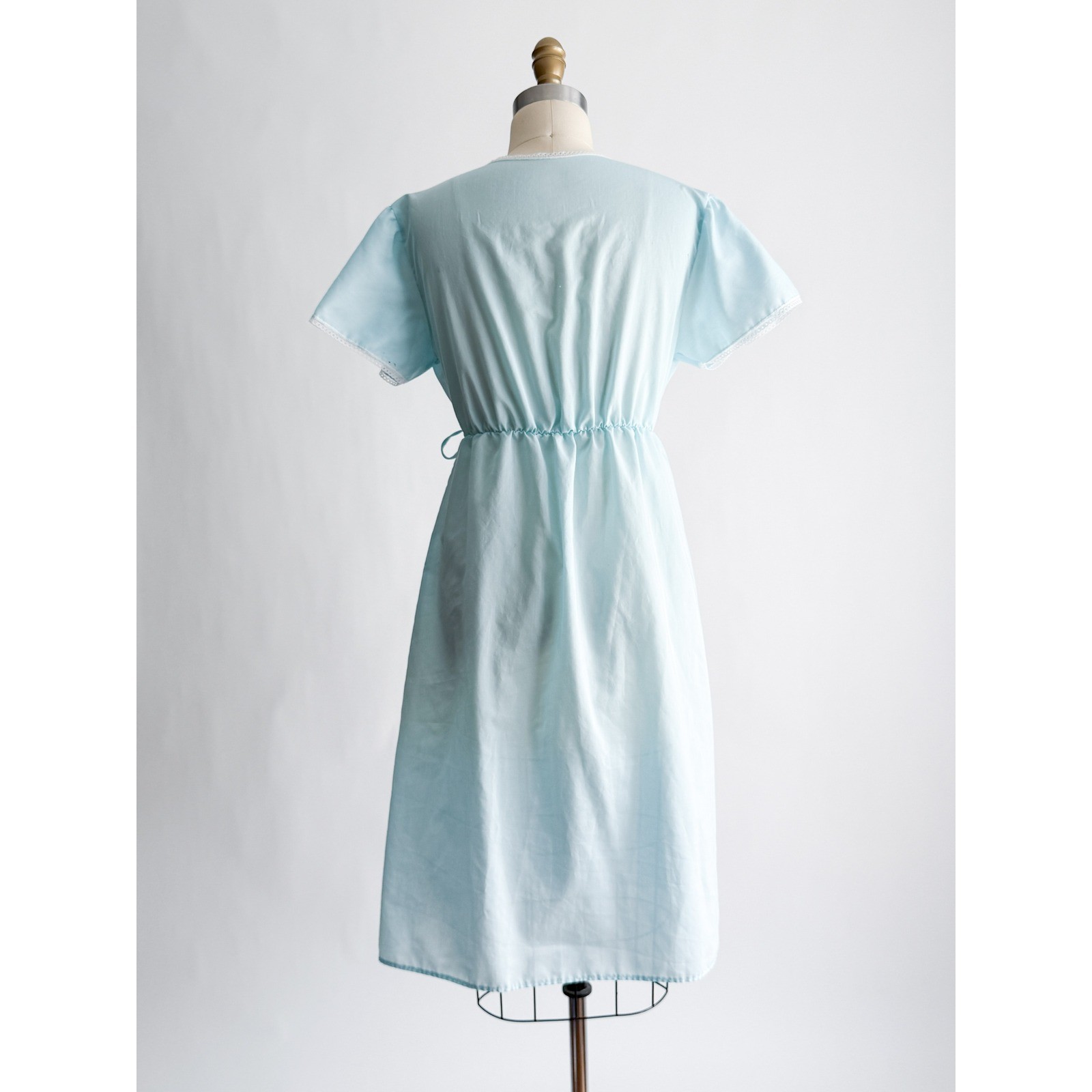 Glencraft Lingerie Vintage Wrap Robe Floral Embroidery Lace Medium Blue ILGWU