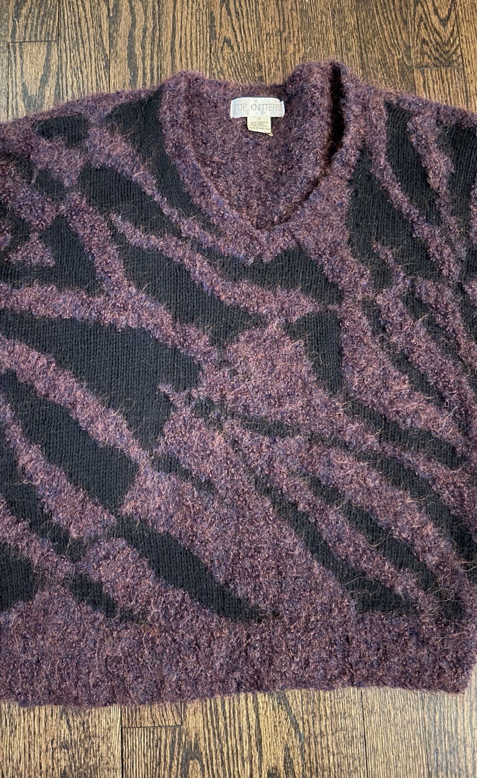 Vintage Sweater 52% MOHAIR,42% WOOL Black& Plum Reto,80’s Zebra Print,breathable