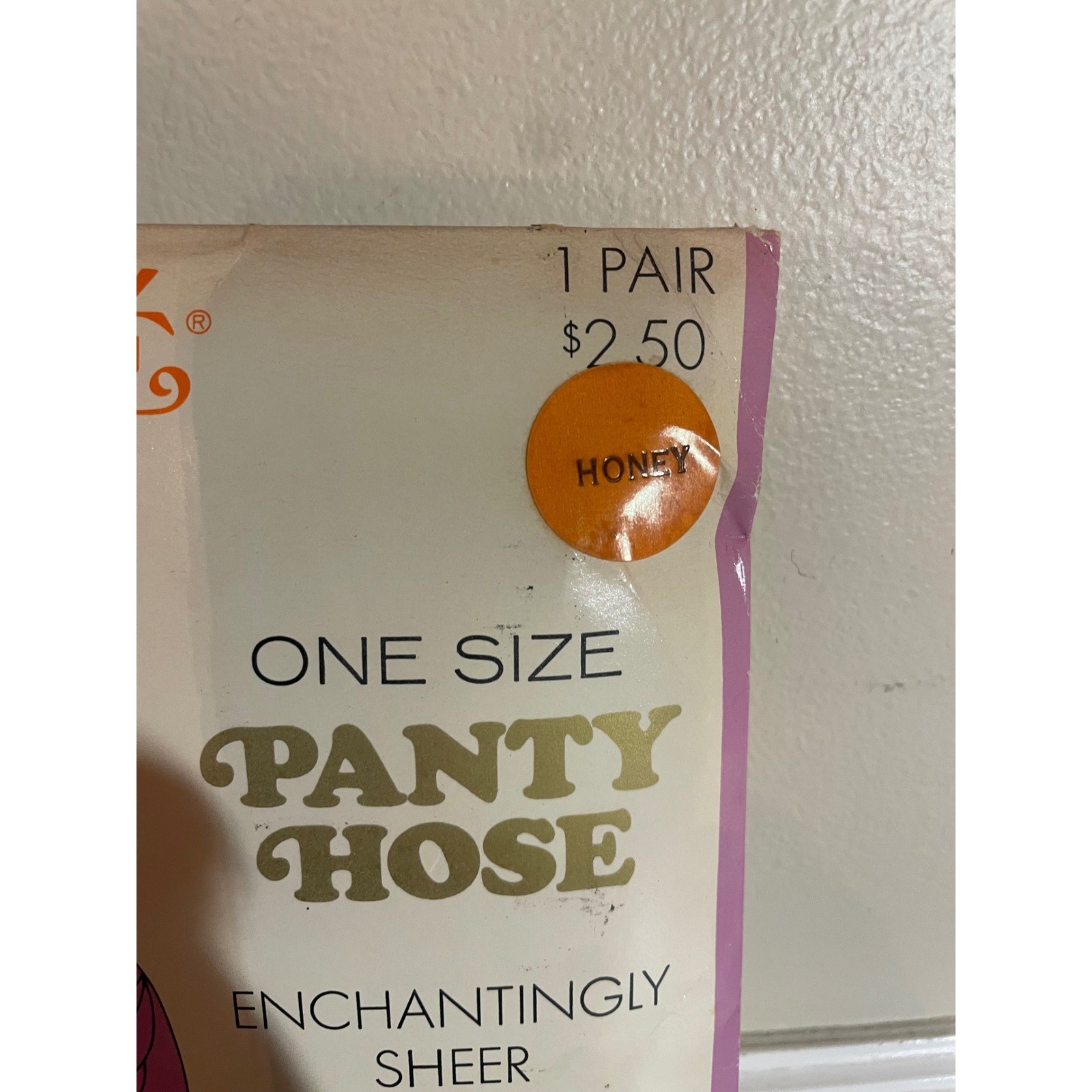 Vintage Peche Pantyhose Honey Sheer 100% Nylon One Size 1972 Retro Packaging