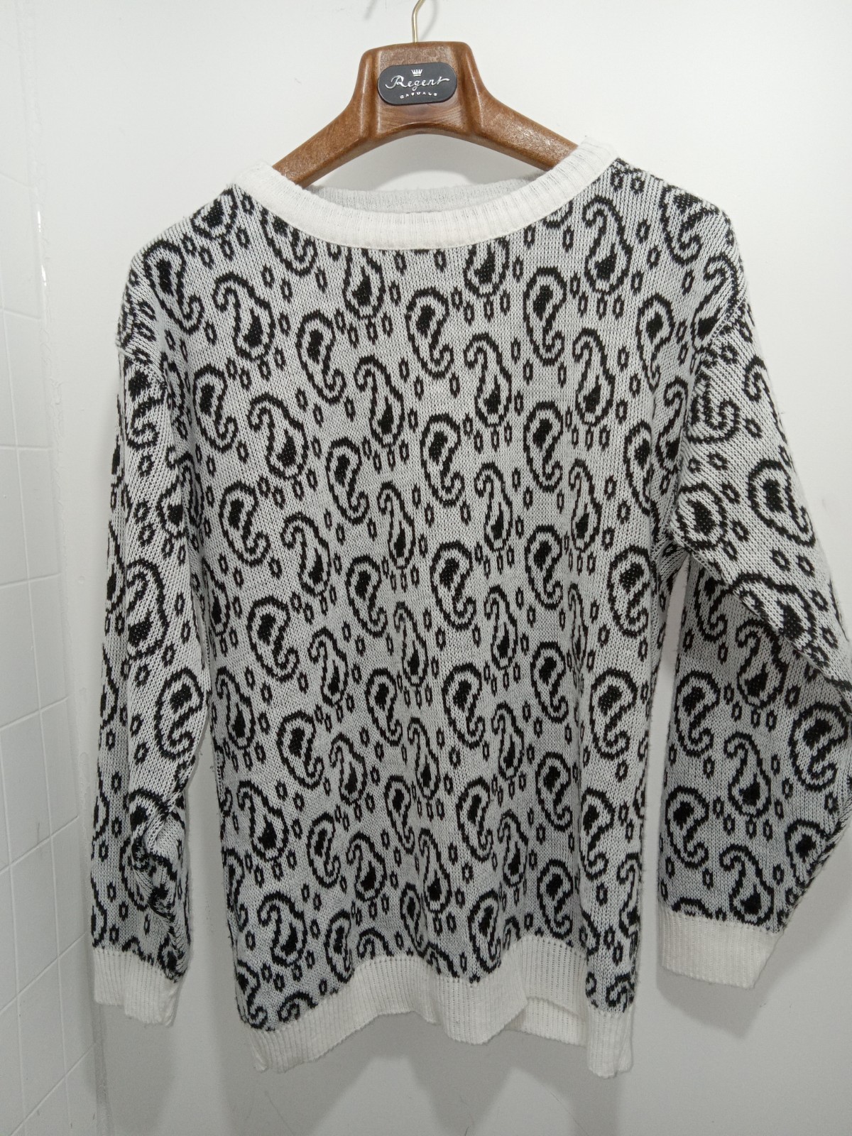 Jamknits Vintage Womens Winter Sweater Made in USA White & Black Paisley 42 Inch