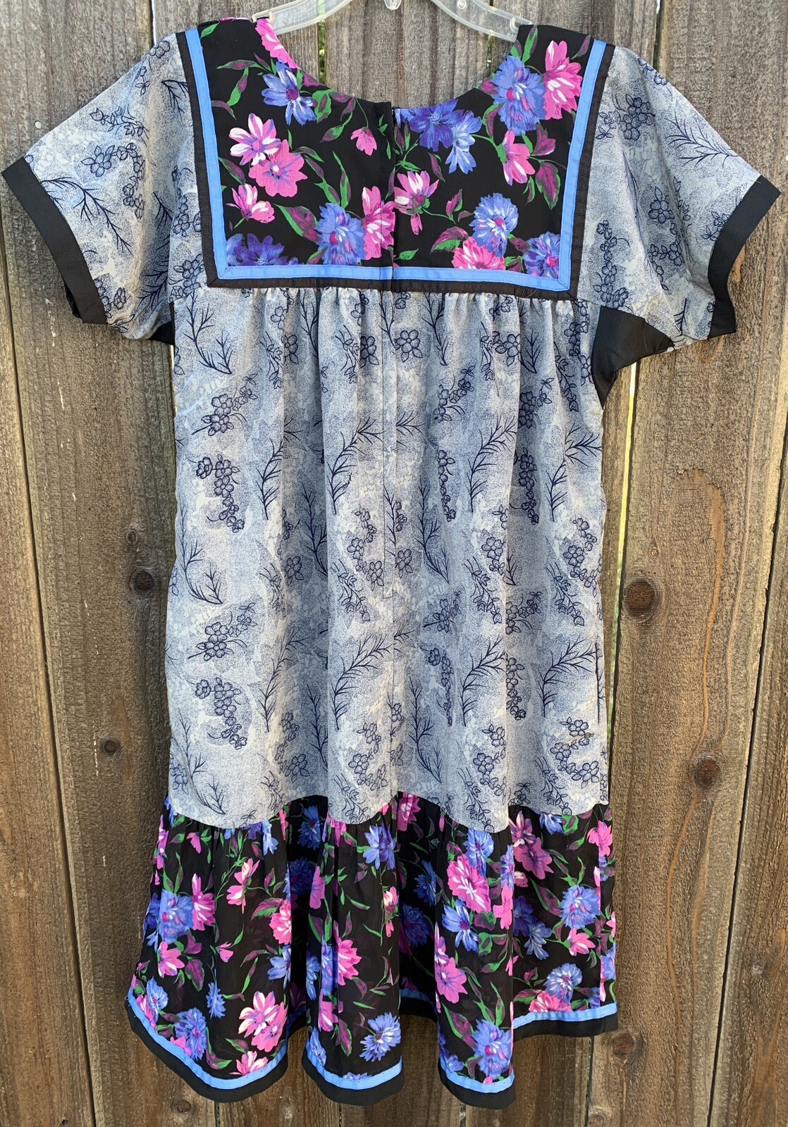Vintage Made In Hawaii MuuMuu Pockets Zipper In Back TIki Aloha Hawaiian Size P