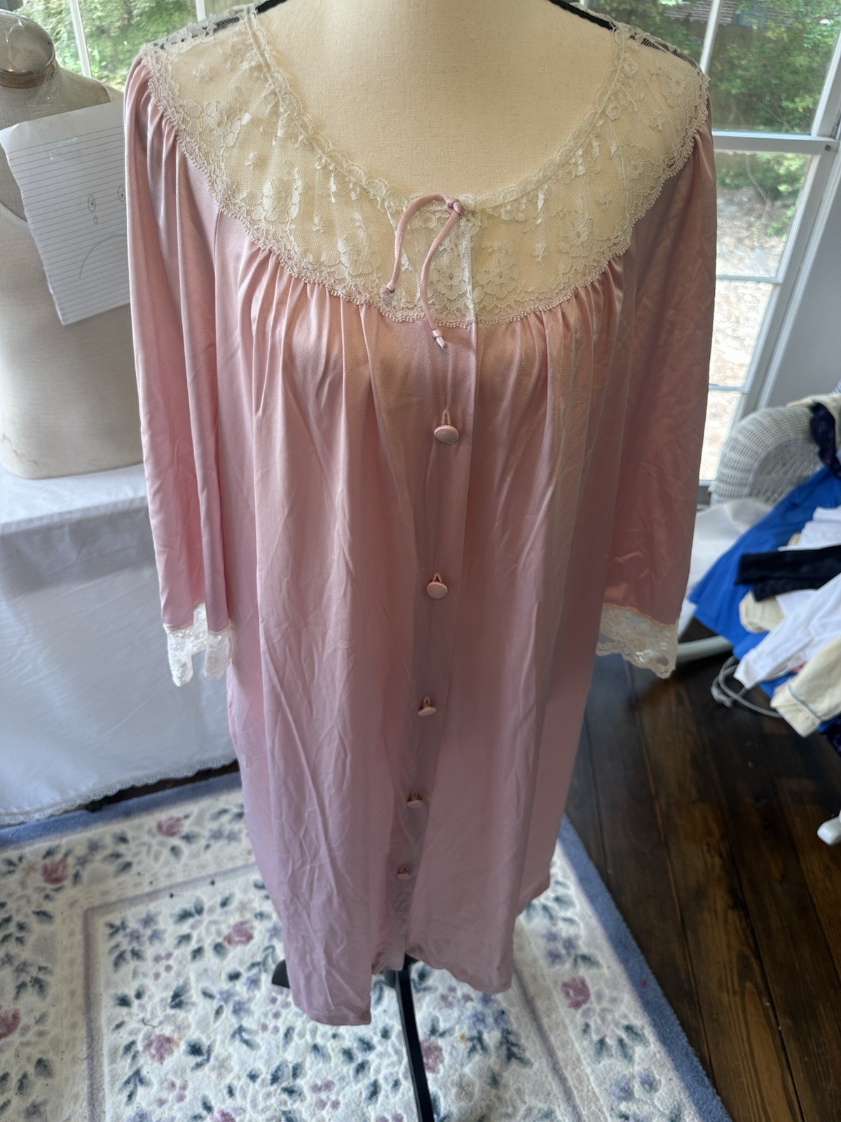 Vintage 1970s Pink Silky Robe Housecoat Lace Button Up Cottagecore Grandmacore