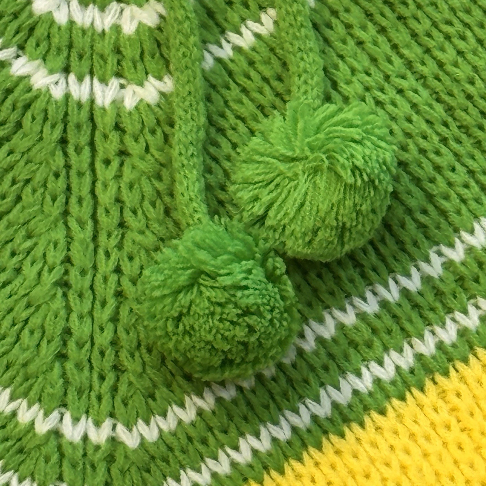 70s Vintage Green and Yellow Chevron Print Knit Swewater Lace up Poncho – L