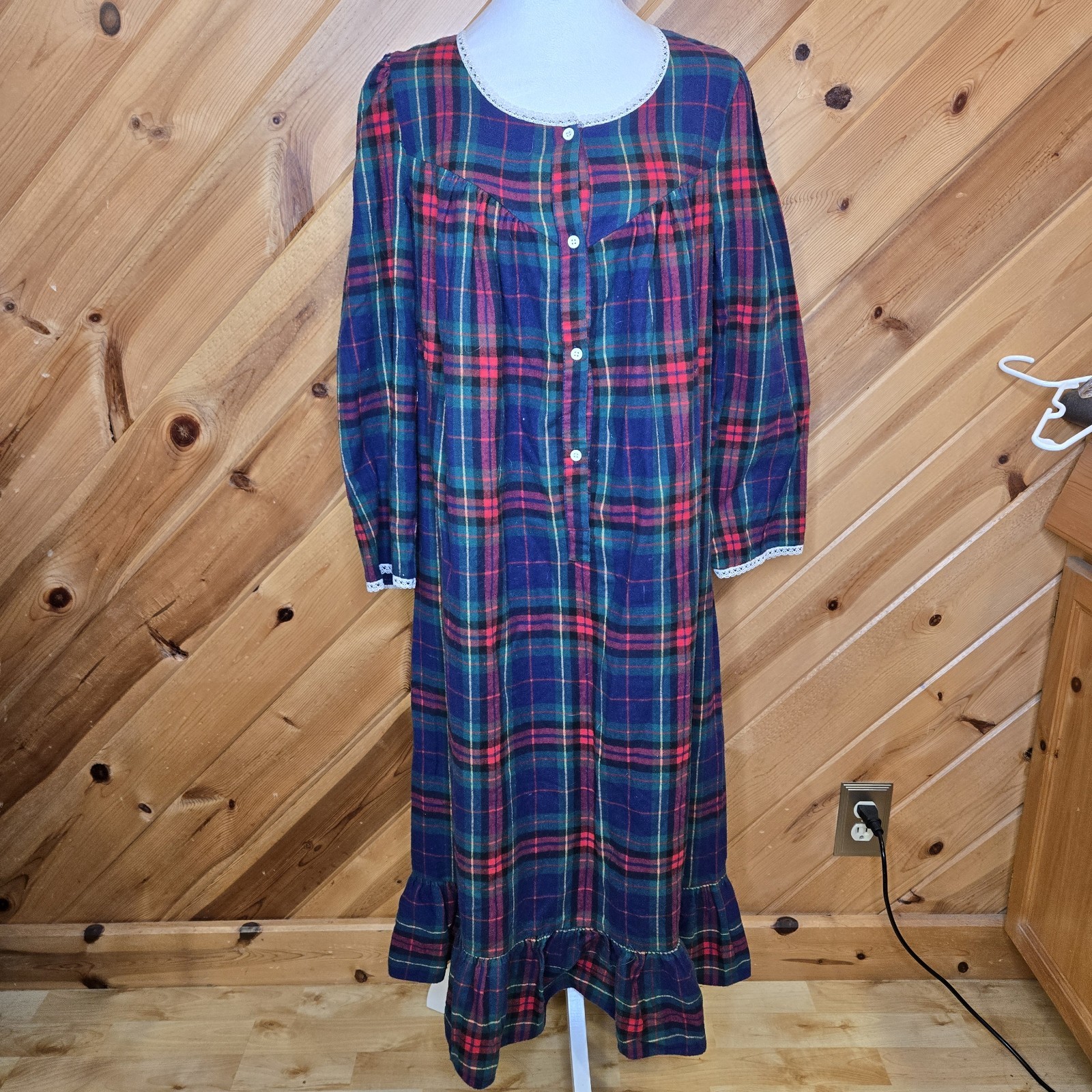 Vintage 80’s Willow Creek Blue Red Fleece M Night Gown Prairie Christmas Cottage