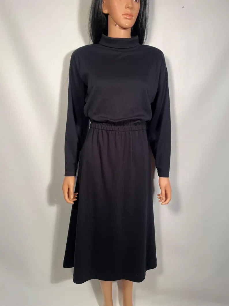 Vintage 1980s LL Bean Classic Simple Tshirt Material Black Dress Made In USA M