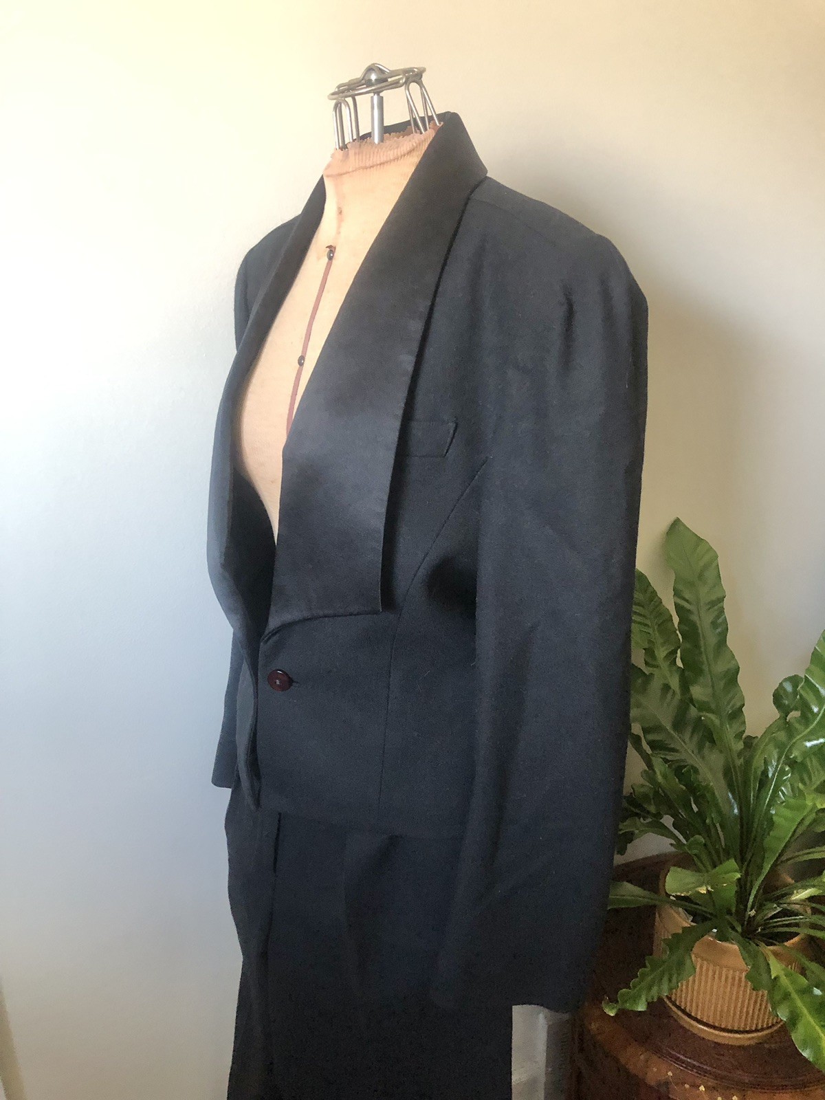 Vintage Guy Laroche Black Wool Tuxedo Suit