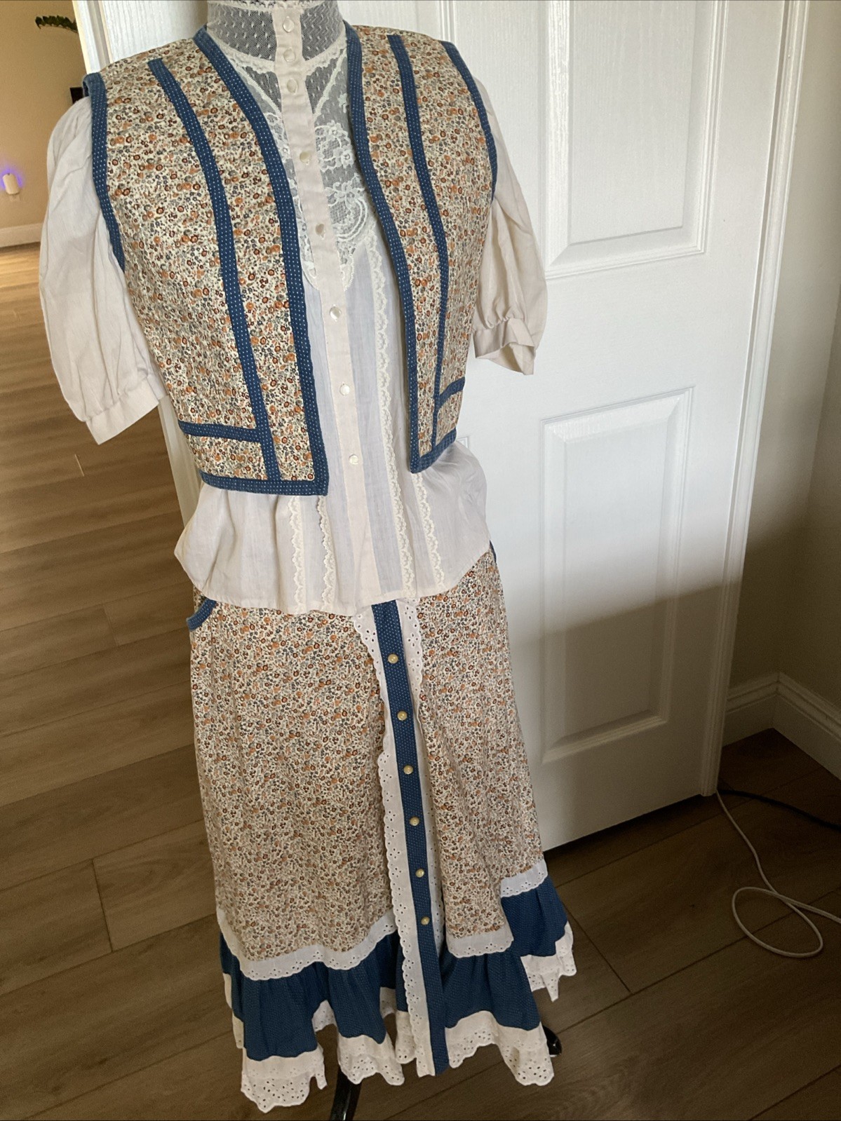 GUNNE SAX PATTERN HANDMADE VINTAGE SKIRT AND QUILTED VEST WITH BLOUSE XS