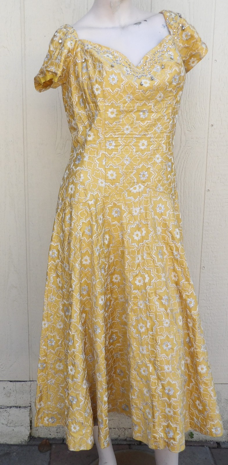 Vintage PERULLO DAVID HART Embroidered Dress