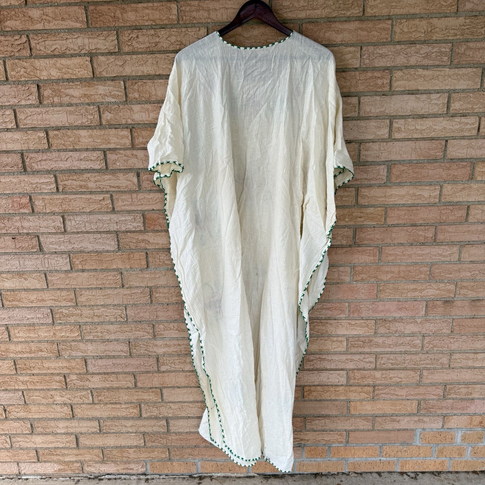Vintage Mexican Hand Embroidered Cotton Gauze Embroidered Floral Kaftan