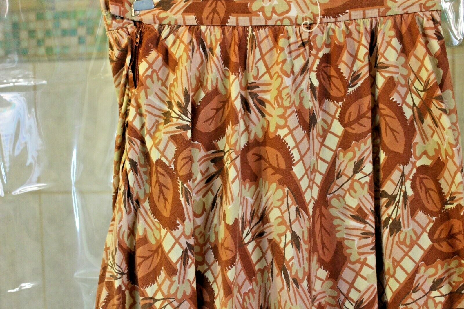Vintage 1970’s Brown Print Women’s Knee Length Skirt W 25 – 26 Intuitions