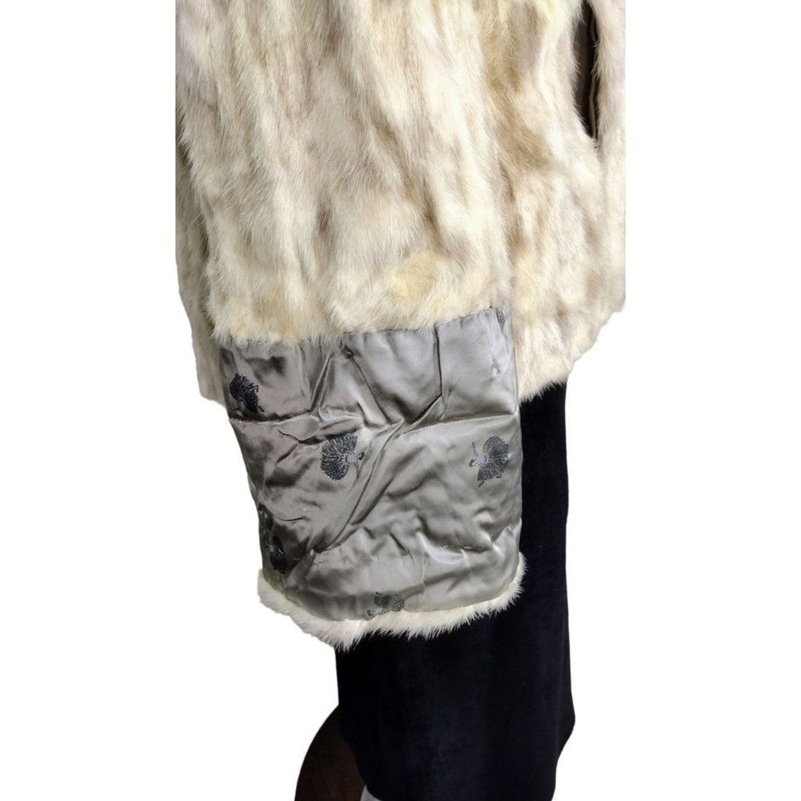 Antique 1920’s/30’s Sagarsky’s Beige Rabbit Fur Cuffed Wide Sleeve Mob Wife Coat
