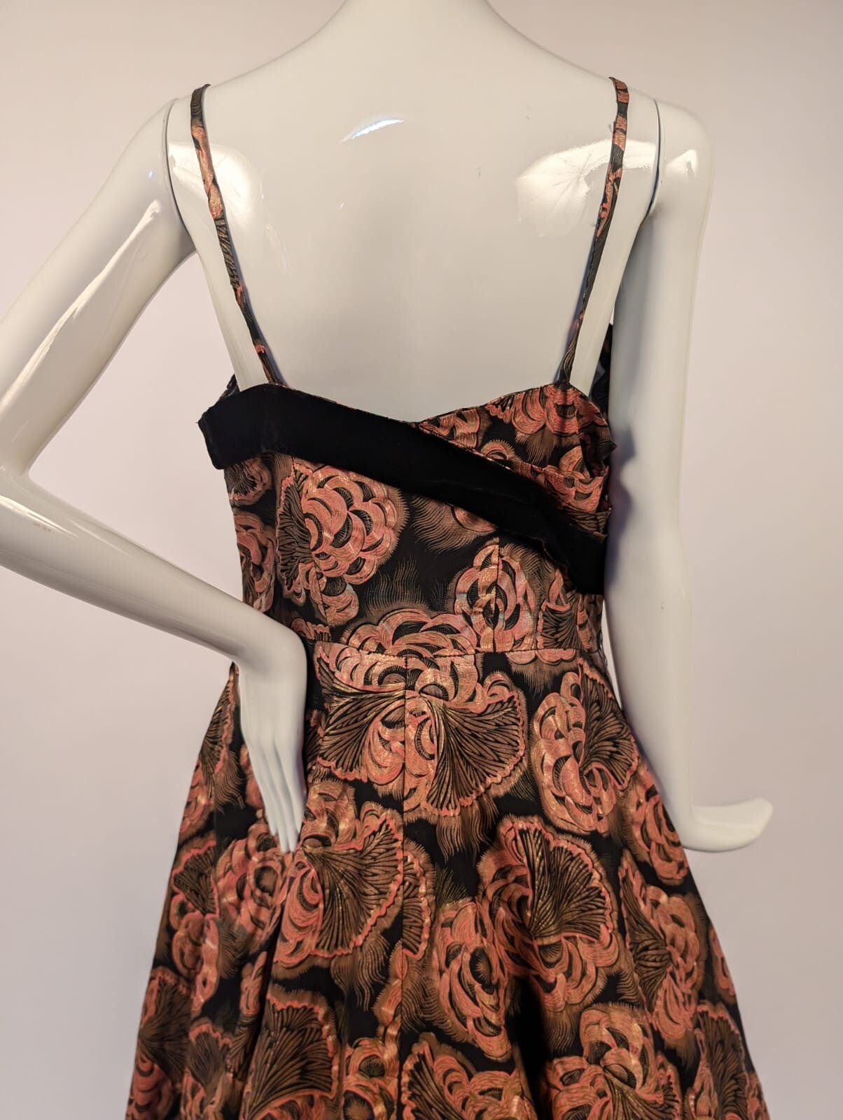 MOST ELEGANT 1940’S SALMON + METALLIC GOLD EMBOSSED CHINTZ LONG DRESS W VELVET 
