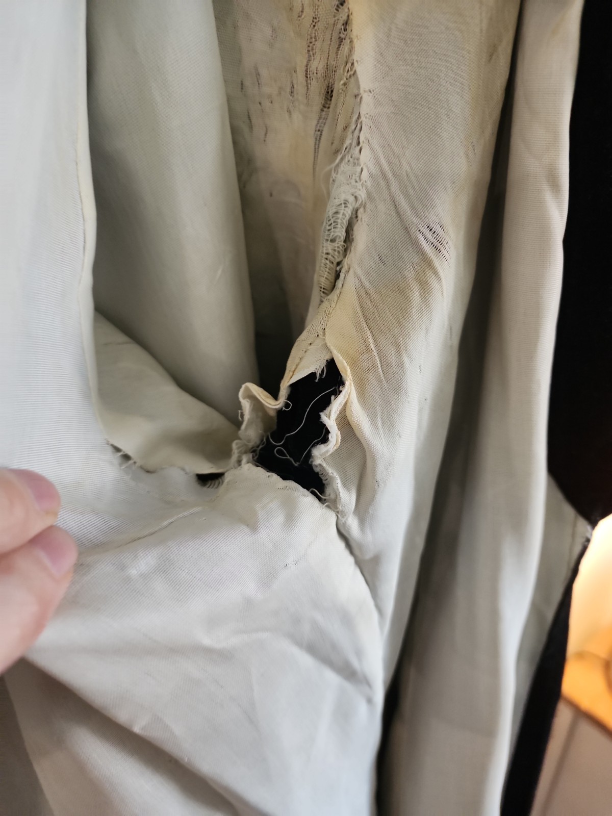 Vintage 1950s Japanese Souvenir Velvet Robe Coat Embroidered Bird Floral…