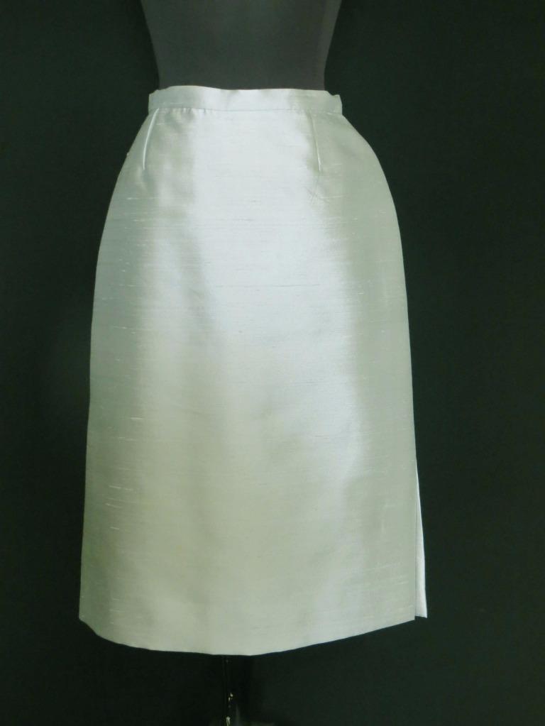 VINTAGE 1960’S SILVER BLUE DESIGNER SILK SKIRT SIZE 24 INCH WAIST 26 INCH LENGT