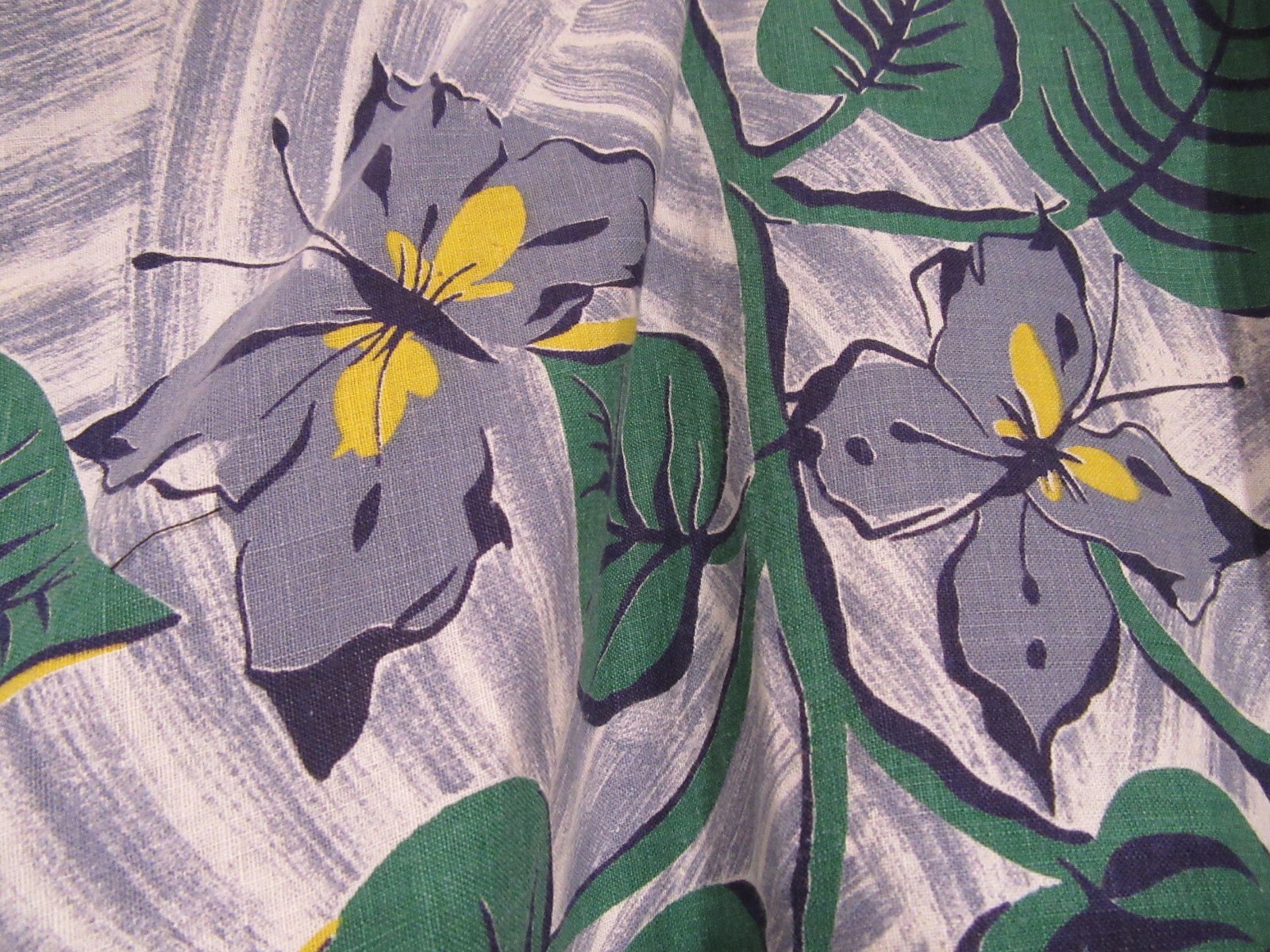 VINTAGE BUTTERFLY MOTH DRY BRUSH PRINT 1950S CIRCLE SKIRT W 25″ CAN ENLARGE F50