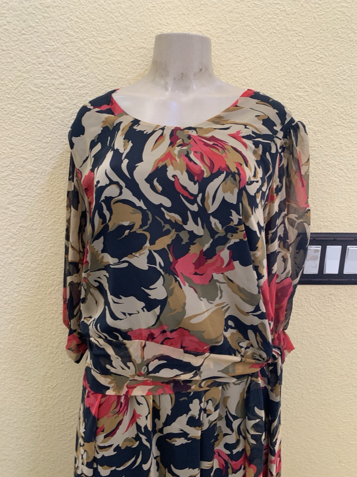 VTG SIASIA New York Size Small Multicolor Floral Print 2pc Matching Skirt Set
