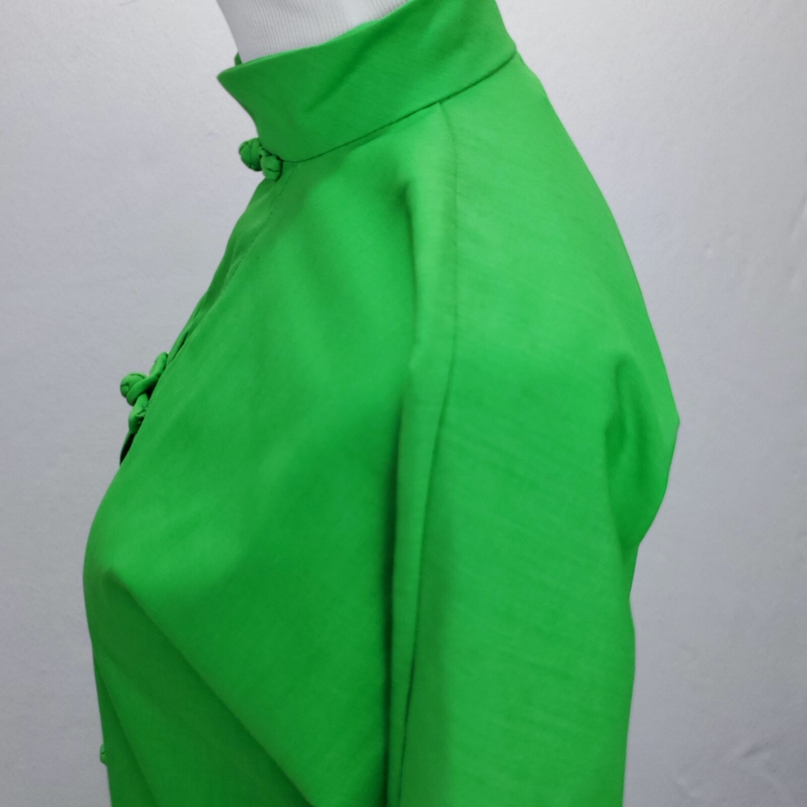 Vintage (Original Tags) GUMPS SF Lime Green Hostess Kaftan w/Frog Buttons Sz 8