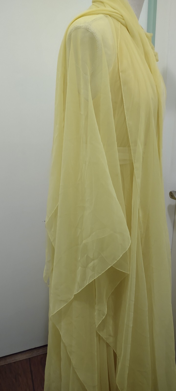 Vintage Kiki Hart NY Two Tone Yellow Chiffon Gown W Trailing Cape Grace Kelly