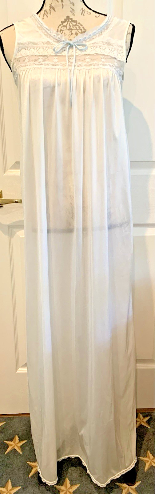 Vintage Night Flowers Nightgown & Robe Long White Nylon Peignoir Set Size Petite