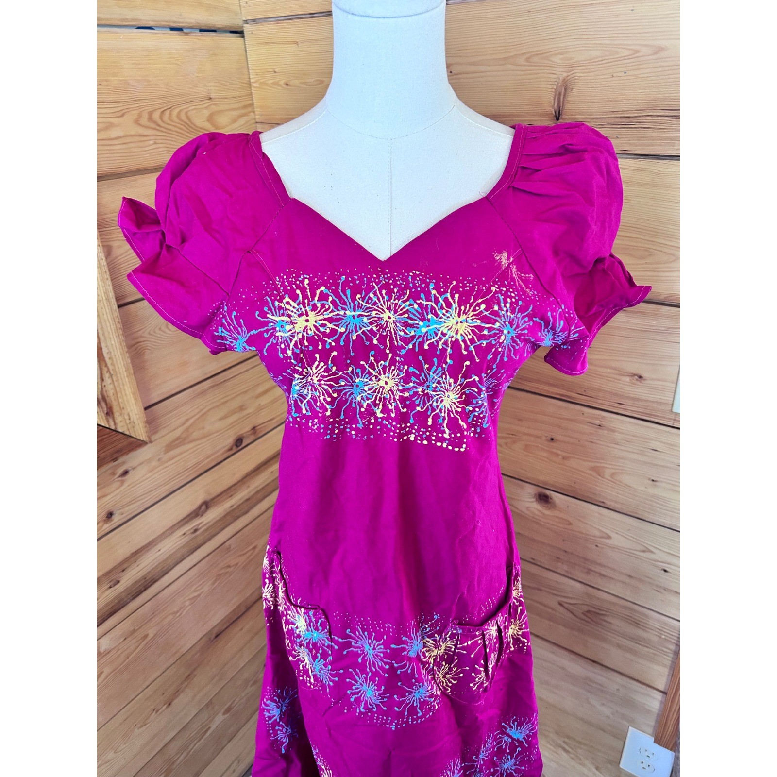 Vintage Muumuu Dress Womens Medium Fuchsia Pink Embroidered Starburst Handmade