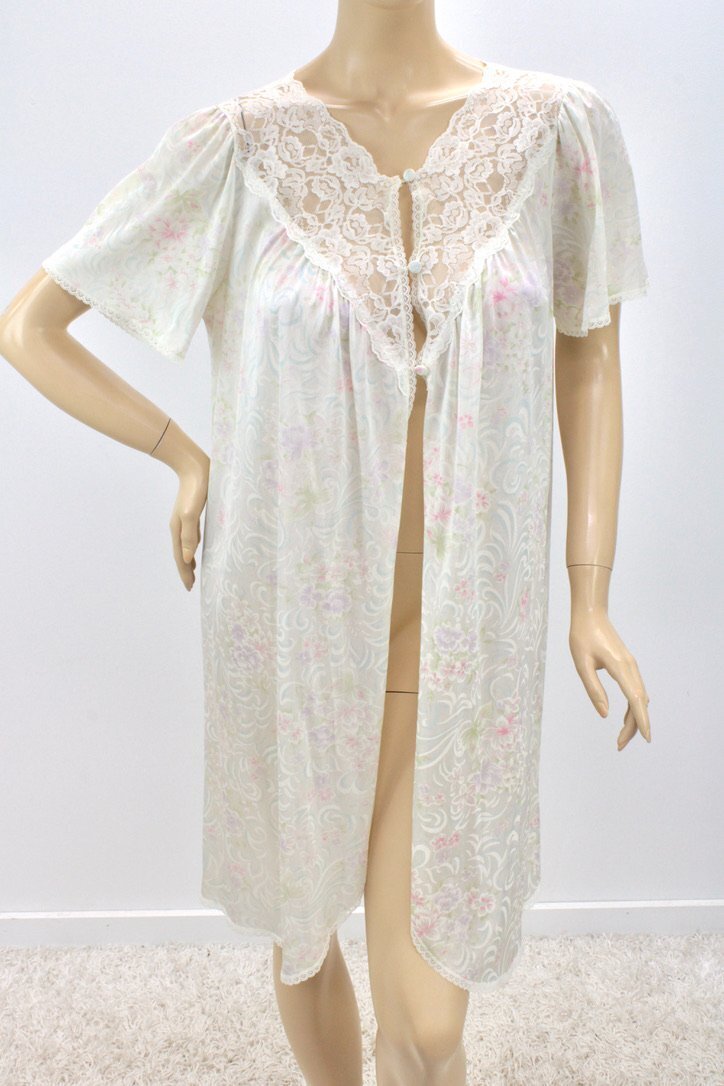 Vintage Vassarette Robe L Lace Trim Light Florals on Creamy White Nylon USA