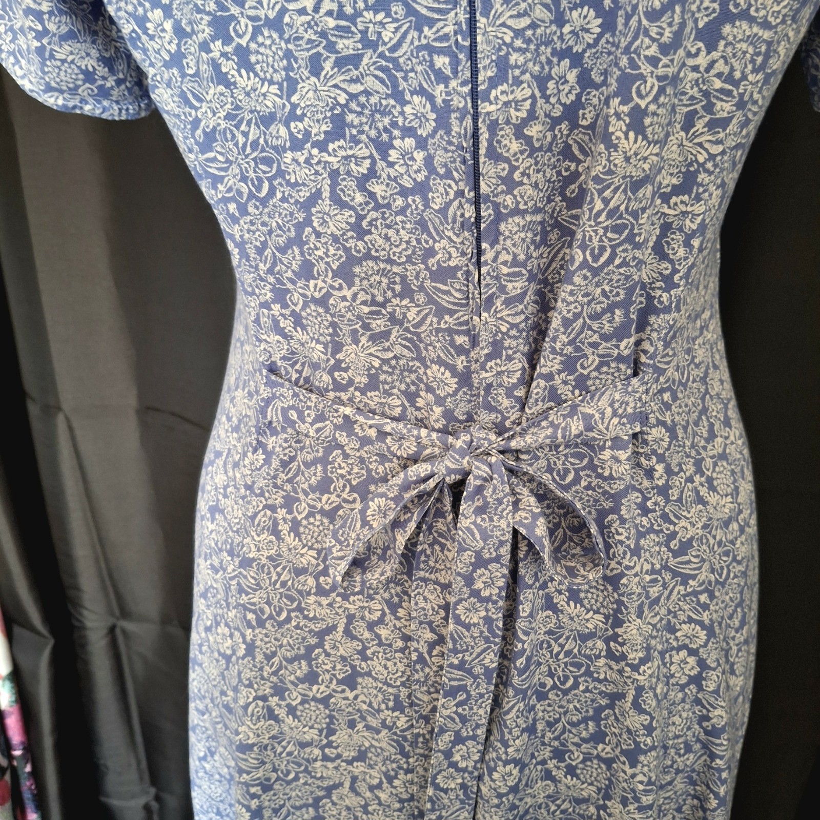Vtg 90s blue floral Tie Back midi Dress Cottage Prarie Modest romantic Sz S